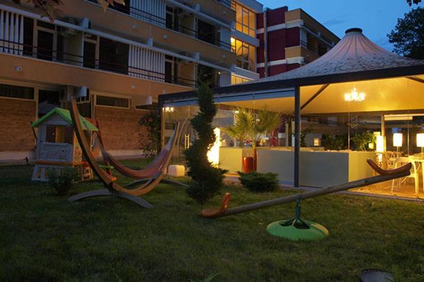 Hotel Sara نيبتون المظهر الخارجي الصورة
